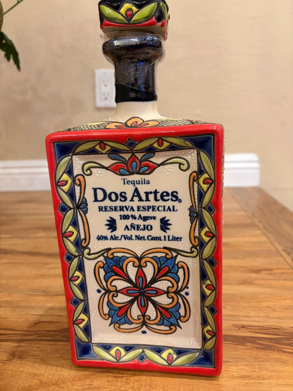 Dos Artes Tequila Reserva Especial Anejo Empty 1L Ceramic Decanter Bottle Top